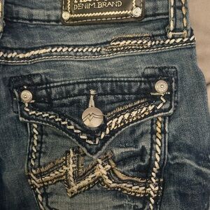 Miss Me Boyfriend Capri Jeans Sz 27 • Distressed • Embellished Pockets